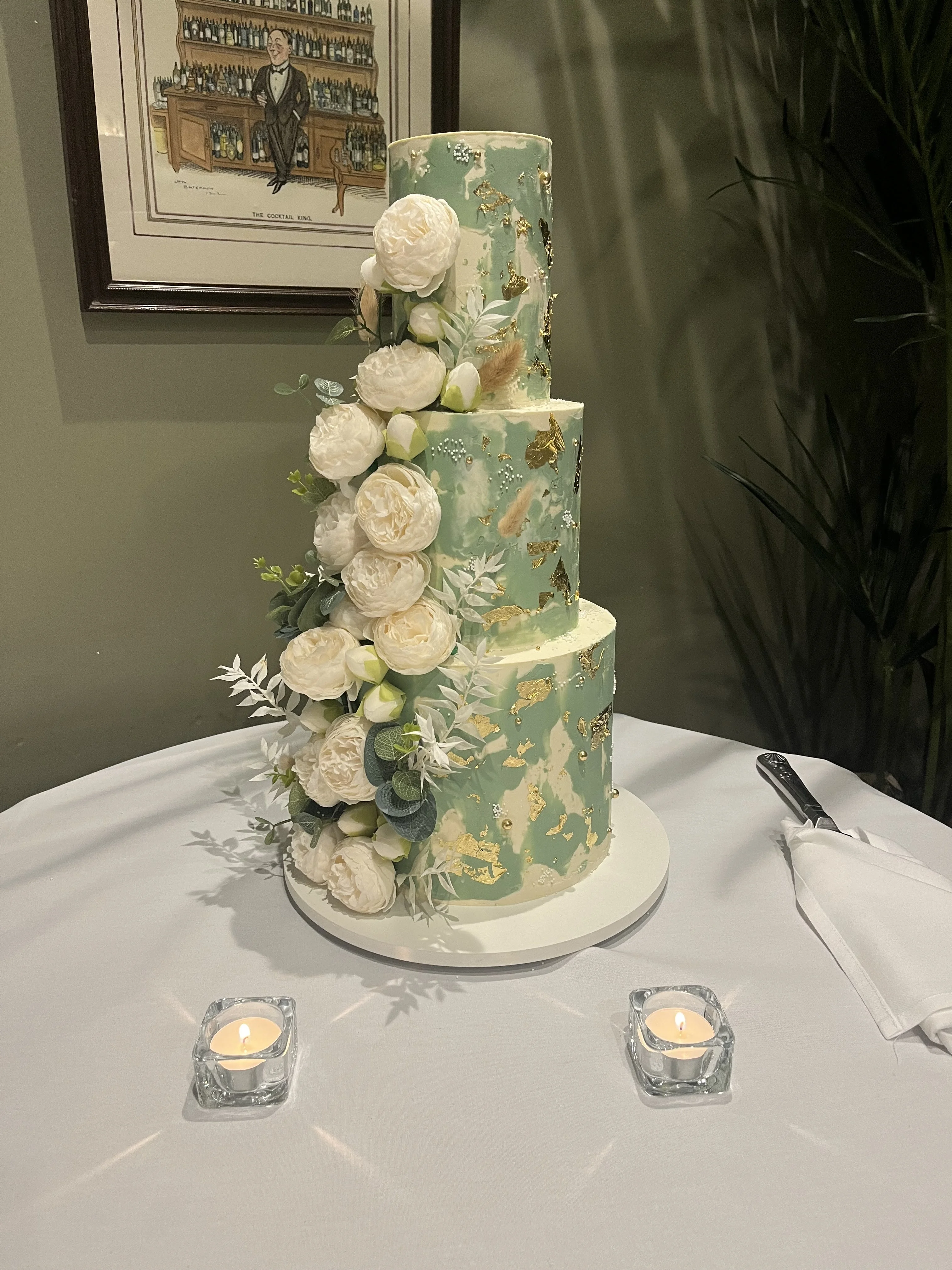 charming simplicity cakes